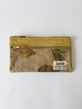 Cargar imagen en el visor de la galería, Cartuchera Butiá (2 cierres)