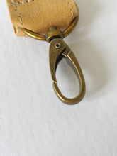 Cargar imagen en el visor de la galería, Llavero