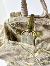 Cargar imagen en el visor de la galería, Mochila triángulo