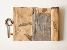 Cargar imagen en el visor de la galería, Roll de herramientas o pinceles