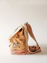 Cargar imagen en el visor de la galería, Bolso mensajero