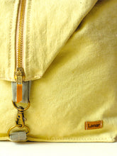 Cargar imagen en el visor de la galería, Mochila triángulo