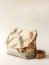 Cargar imagen en el visor de la galería, Bolso mensajero