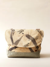Cargar imagen en el visor de la galería, Bolso mensajero