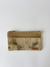 Cargar imagen en el visor de la galería, Cartuchera Butiá (2 cierres)
