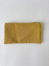 Cargar imagen en el visor de la galería, Cartuchera Butiá (2 cierres)
